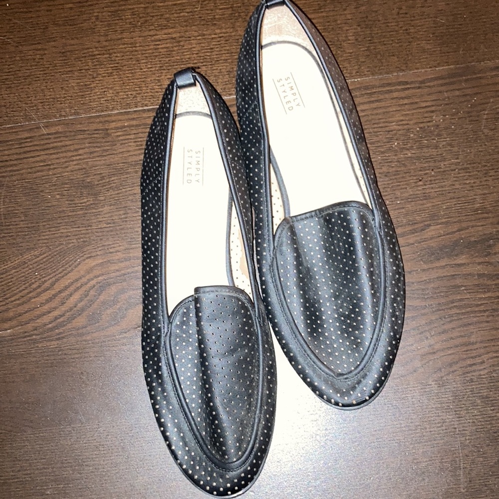 NEW Black Simply Styled Flats